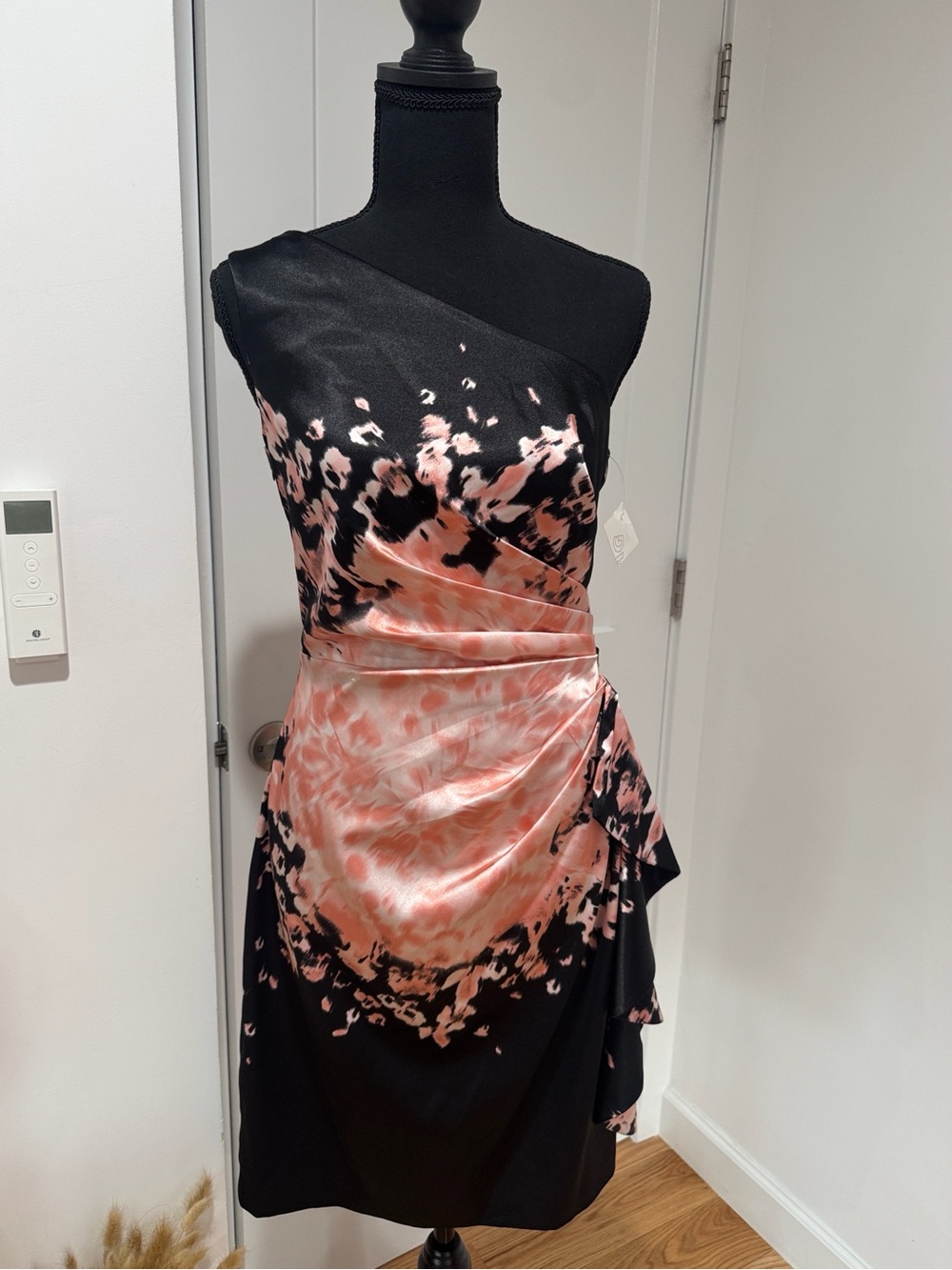 London Times NWOT One-Shoulder Satin Floral Dress Size 8